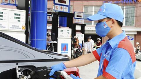 Giá xăng dầu hôm nay 04/07/2025: Giá xăng dầu đồng loạt giảm