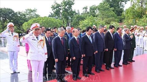 Lãnh đạo Đảng, Nhà nước dâng hương tưởng niệm Anh hùng liệt sĩ nhân dịp 27/7