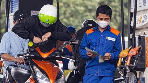 Giá xăng dự báo giảm trong ngày 14/8 sau hai kỳ tăng liên tiếp