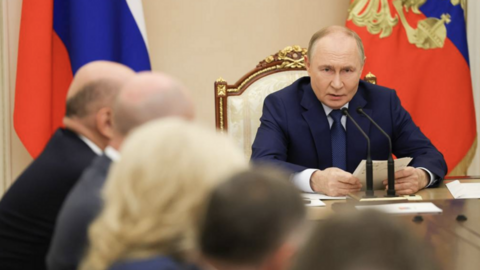 Tổng thống V.Putin nêu chiến lược dài hạn cho nền kinh tế Nga