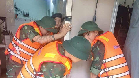 Đà Nẵng: Huy động 6.300 cán bộ chiến sĩ cứu hộ, di dời người dân