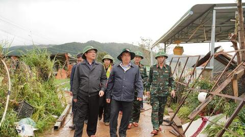 Phó Thủ tướng Hồ Quốc Dũng kiểm tra thiệt hại mưa lũ tại Lâm Đồng