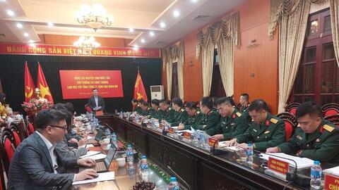 Bộ Công Thương làm việc với Tổng Công ty Xăng dầu Quân đội