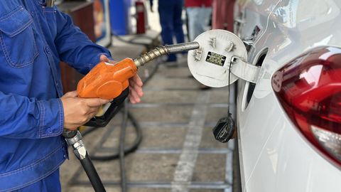 Đề xuất giảm thuế nhập khẩu xăng dầu để duy trì nguồn cung, ổn định giá nhiên liệu