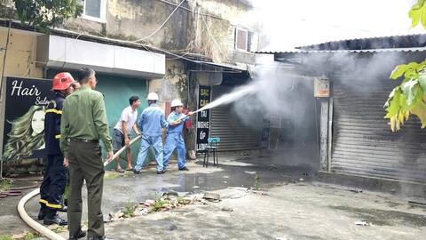 Quảng Ninh: Kịp thời dập tắt đám cháy tại chợ Kim Sơn