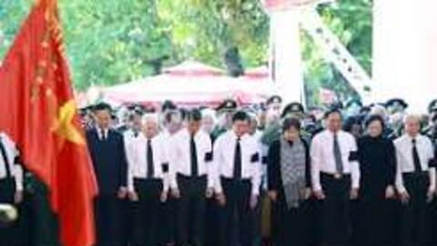 Thủ tướng dự lễ viếng, truy điệu và an táng hài cốt liệt sỹ tại công viên Lê Thị Riêng