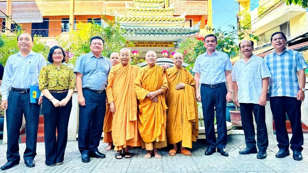 Lê Hồng Nam Lê Hồng Nam