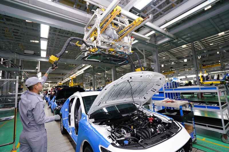 Bộ Công Thương luôn đồng hành cùng hoạt động sản xuất công nghiệp tại địa phương - Ảnh: Cấn Dũng