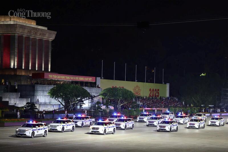 Toàn cảnh tổng hợp luyện diễu binh, diễu hành tại Quảng trường Ba Đình - 15