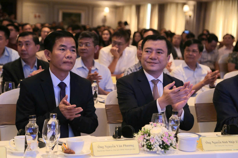 Thứ trưởng Bộ Công Thương Nguyễn Sinh Nhật Tân tham dự diễn đàn Logistics lần thứ VI. Ảnh: Nguyễn Tuấn