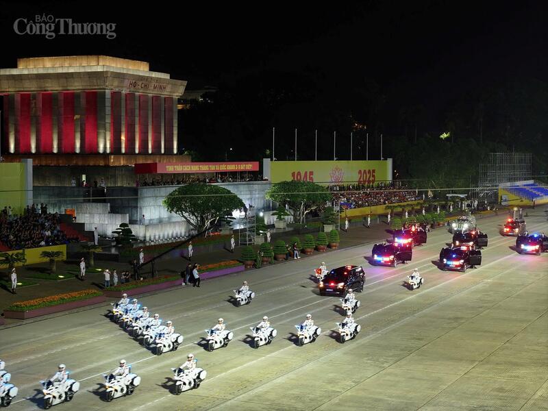 Toàn cảnh tổng hợp luyện diễu binh, diễu hành tại Quảng trường Ba Đình - 4