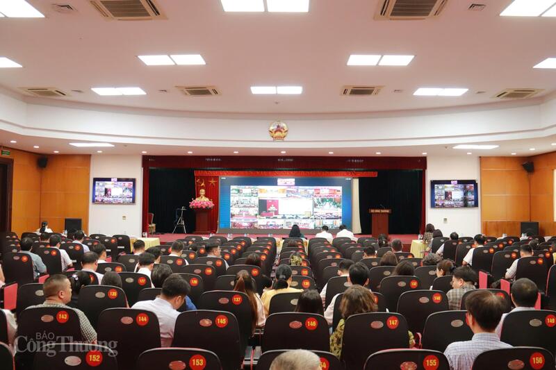 Quang cảnh Hội nghị toàn quốc tập huấn ứng dụng AI tại điểm cầu Bộ Công Thương