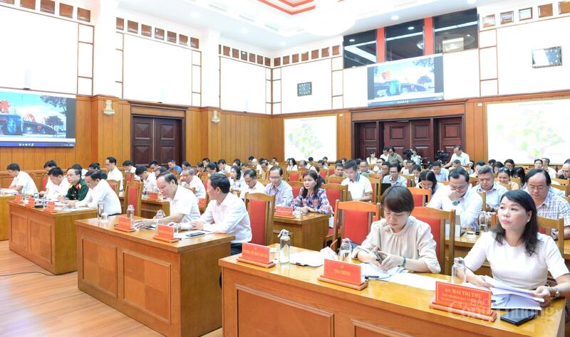 Các đại biểu tham dự họp báo