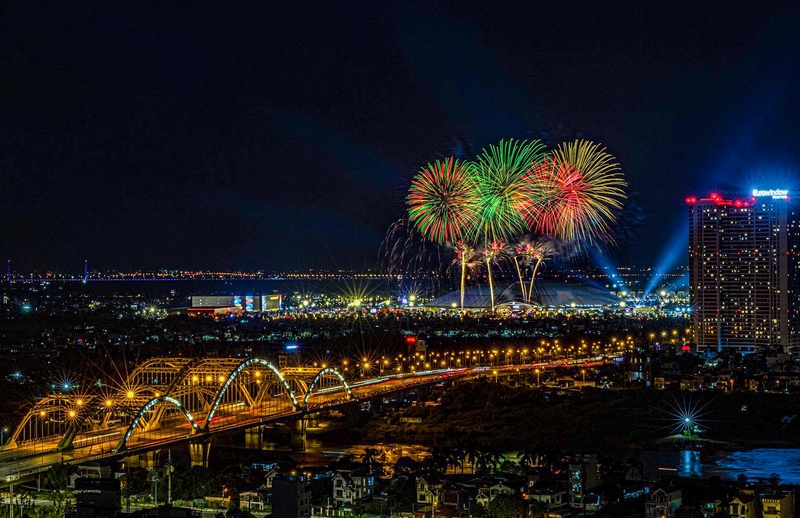 Pháo hoa rực sáng, khép lại hành trình 80 năm đầy tự hào - 18