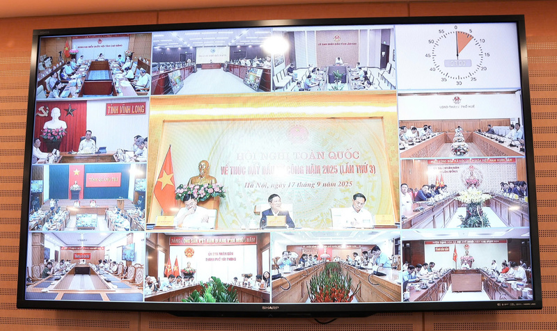 Hội nghị toàn quốc thúc đẩy giải ngân đầu tư công năm 2025, kết nối trực tuyến với các địa phương.