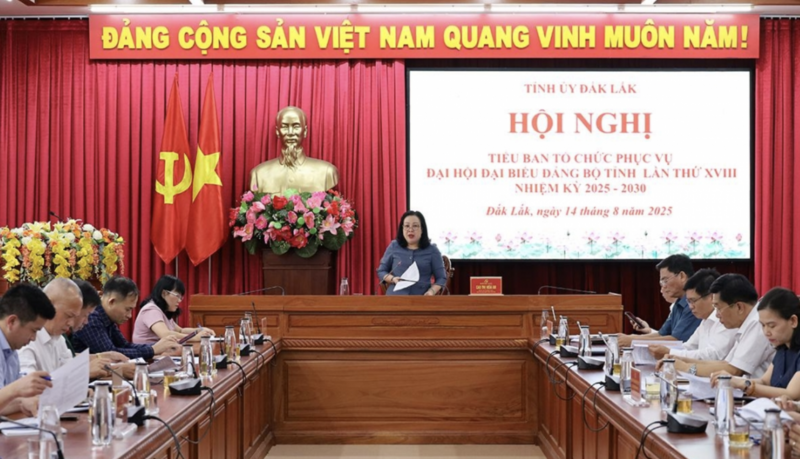Tiểu ban tổ chức phục vụ Đại hội đại biểu Đảng bộ tỉnh lần thứ I, nhiệm kỳ 2025 - 2030 triển khai hội nghị ngày 14/8. Ảnh: Hà My.