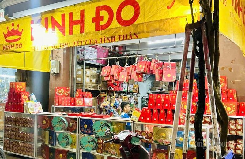 Với nhu cầu biếu tặng, khách hàng thường chọn sản phẩm của thương hiệu quen thuộc với hình thức đẹp, bắt mắt