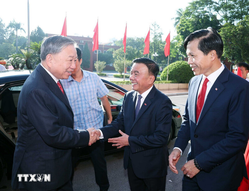 Tổng Bí thư Tô Lâm dự và chỉ đạo Đại hội đại biểu Đảng bộ các Cơ quan Đảng Trung ương lần thứ nhất, nhiệm kỳ 2025-2030. Ảnh: TTXVN