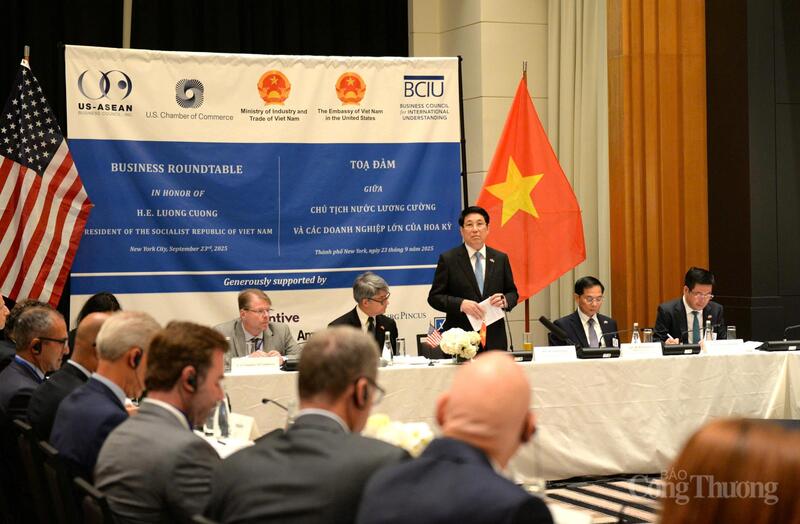 Chủ tịch nước Lương Cường khẳng định Việt Nam sẵn sàng tạo mọi điều kiện thuận lợi để các tập đoàn Hoa Kỳ mở rộng hiện diện, đặt trụ sở khu vực và trung tâm nghiên cứu tại Việt Nam.