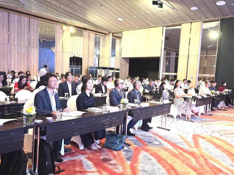 Các đại biểu tham gia hội thảo.