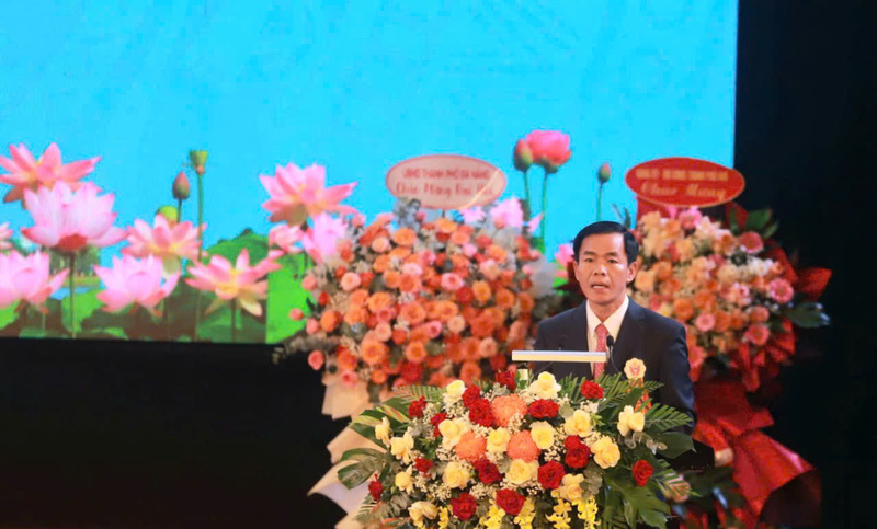 Chủ tịch UBND thành phố Huế Nguyễn Văn Phương phát biểu. Ảnh: Nguyễn Tuấn