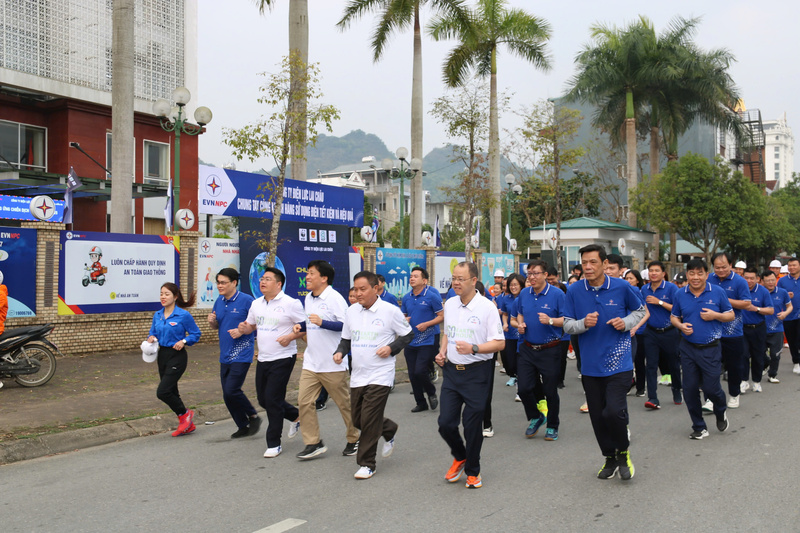 Chạy bộ hưởng ứng chương trình Giờ Trái đất năm 2025 tại Lai Châu