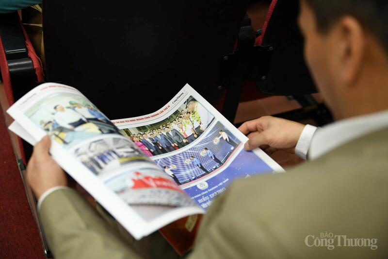 Ấn phẩm số đặc biệt của Báo Công Thương chào mừng Đại hội thi đua yêu nước ngành Công Thương lần thứ IV đăng tải những bài viết chất lượng, chuyên sâu