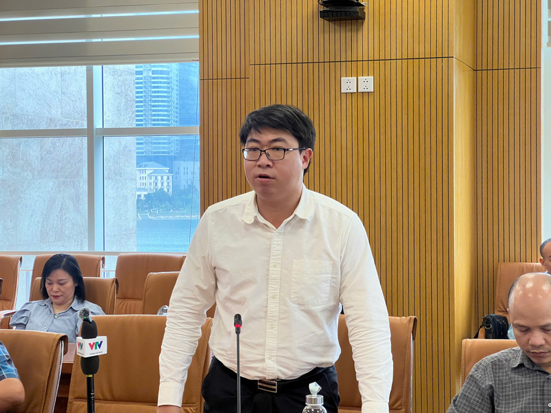 Phó Vụ trưởng Vụ Hợp tác Quốc tế Vũ Đức Đam Quang thông tin tại họp báo