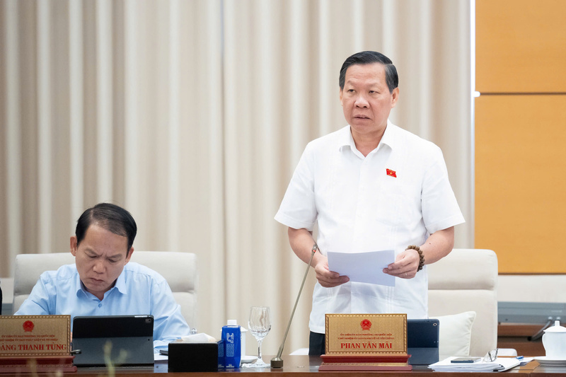 Chủ nhiệm Ủy ban Kinh tế và Tài chính Phan Văn Mãi.