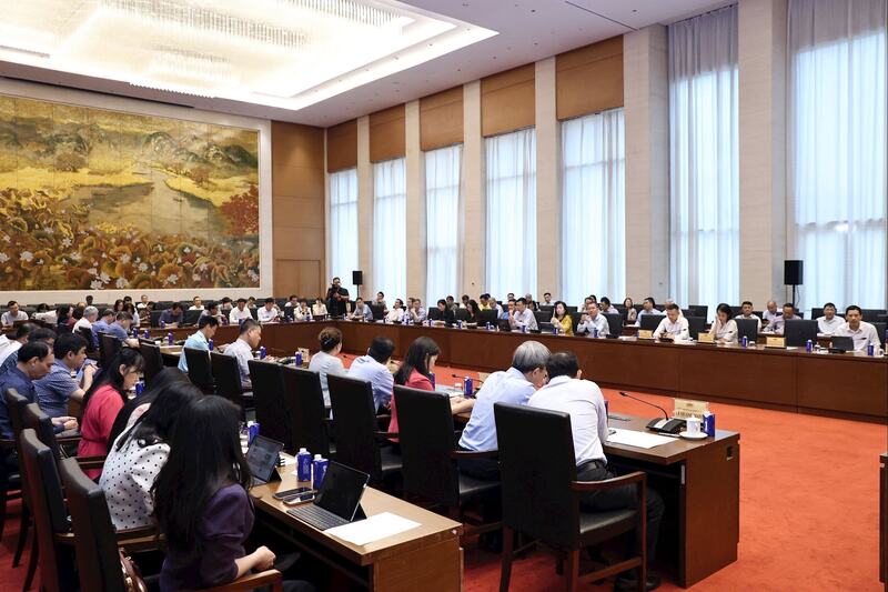 Các đại biểu tham dự phiên họp. Ảnh: VPQH