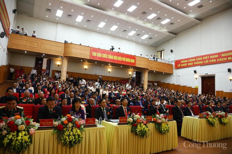 Nhiều ý kiến đóng góp vào văn kiện đại hội thể hiện tinh thần dân chủ, tâm huyết, trí tuệ và trách nhiệm cao.