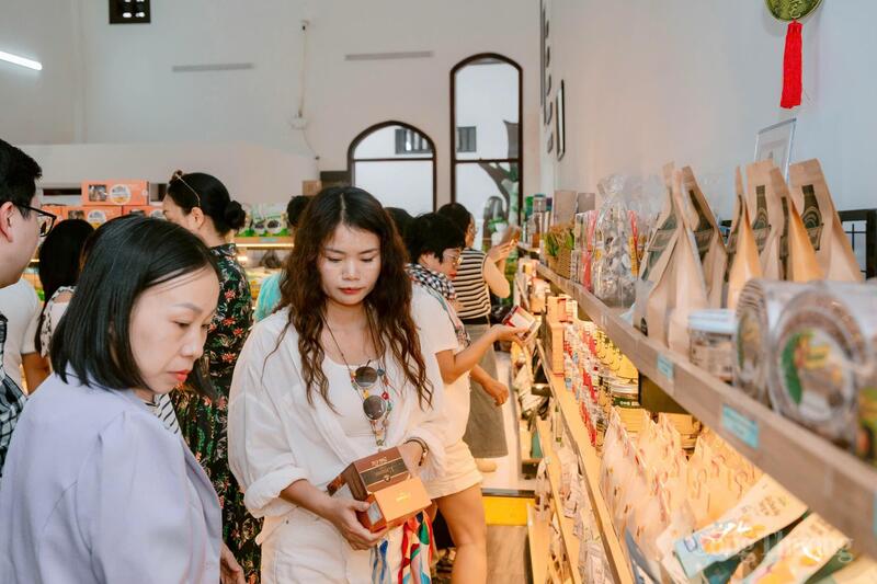 Các sản phẩm đặc trưng của Gia Lai được người tiêu dùng săn đón. Ảnh: Hiền Mai