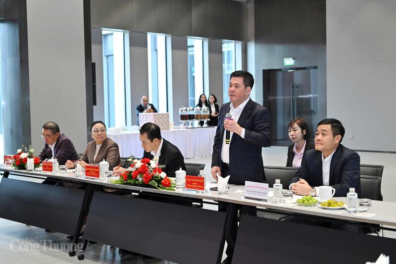 Bộ trưởng Nguyễn Hồng Diên khẳng định Việt Nam sẽ đồng hành, chia sẻ kinh nghiệm thúc đẩy công nghiệp hóa cùng Lào. Ảnh: Cấn Dũng