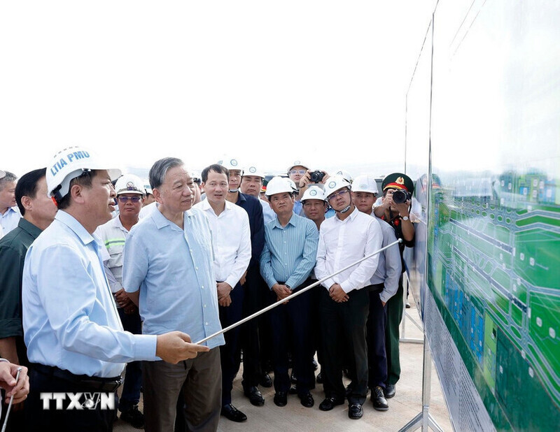 Tổng Bí thư Tô Lâm thăm Dự án Cảng Hàng không quốc tế Long Thành. Ảnh: Thống Nhất/TTXVN.