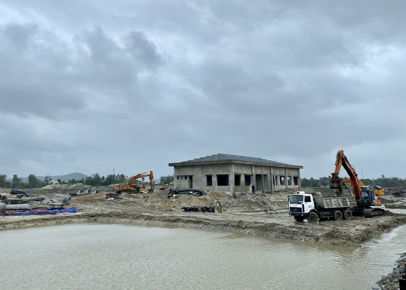 Khi hoàn thành, dự án sẽ đóng vai trò điểm tránh trú bão quy mô lớn, góp phần bảo đảm an toàn cho hàng ngàn ngư dân mỗi mùa mưa bão… Ảnh: Quảng Phú