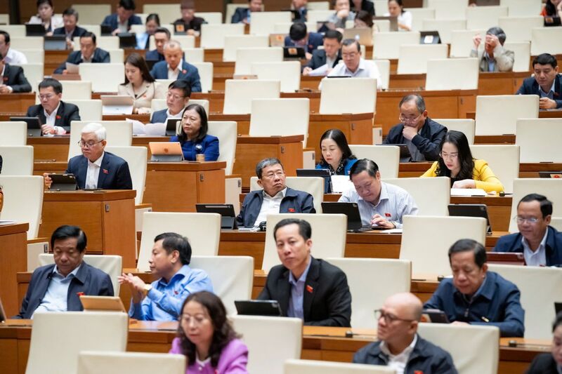 Sáng 28/11, Quốc hội thảo luận tại hội trường. Ảnh: QH