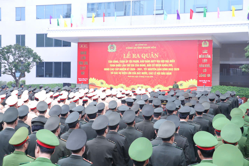Toàn cảnh lễ ra quân tại trụ sở Công an Thanh Hóa. Ảnh: Quốc Huy
