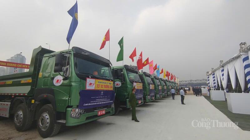 Chủ tịch Quốc hội dự khởi công dự án trục Đại lộ cảnh quan sông Hồng - 4