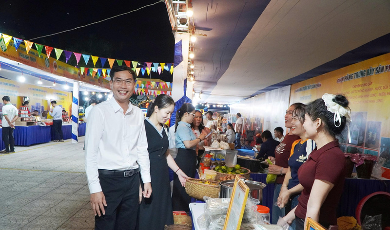 Chợ đêm sẽ mua bán các sản phẩm nông nghiệp, sản phẩm OCOP và sản phẩm đặc trưng của địa phương. Ảnh: Tuệ Lâm