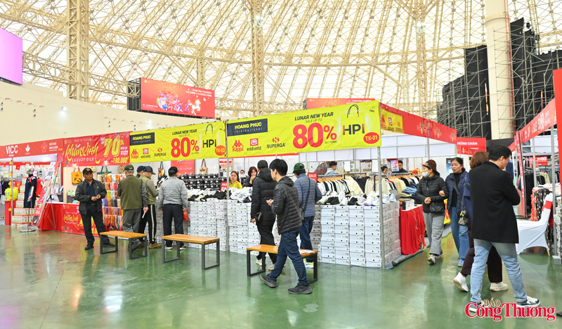 Theo Ban tổ chức, các chương trình khuyến mại được triển khai đúng quy định, công khai, minh bạch về giá, góp phần tạo môi trường mua sắm lành mạnh. Hội chợ Mùa Xuân không chỉ là điểm mua sắm cuối năm mà còn là kênh xúc tiến thương mại hiệu quả, góp phần kích cầu tiêu dùng nội địa.