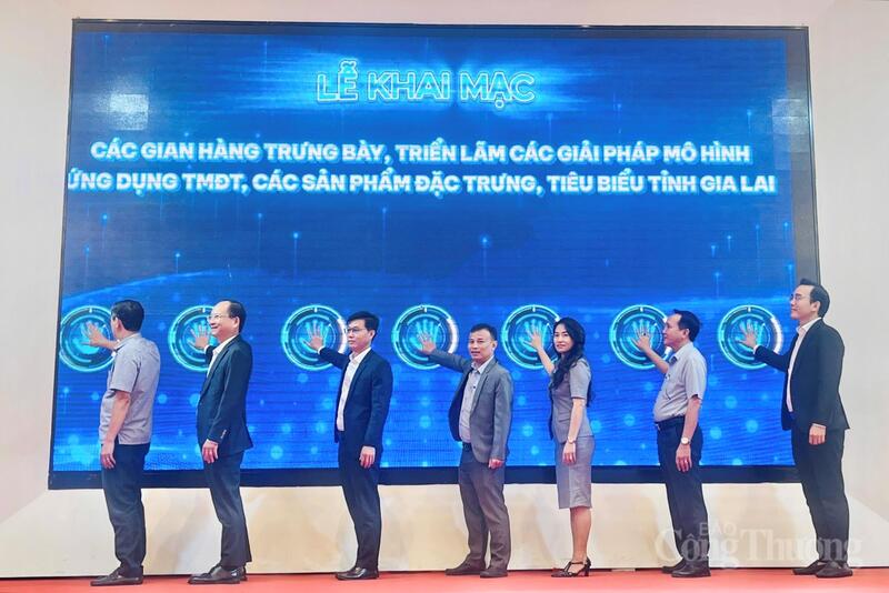 Khai mạc không gian trưng bày, triển lãm thương mại điện tử Gia Lai - 3