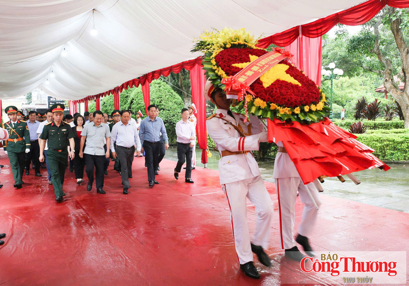 Lễ khánh thành Dự án sửa chữa, cải tạo, nâng cấp công trình Nghĩa trang Liệt sĩ tỉnh Lai Châu được diễn ra trang trọng, ý nghĩa.