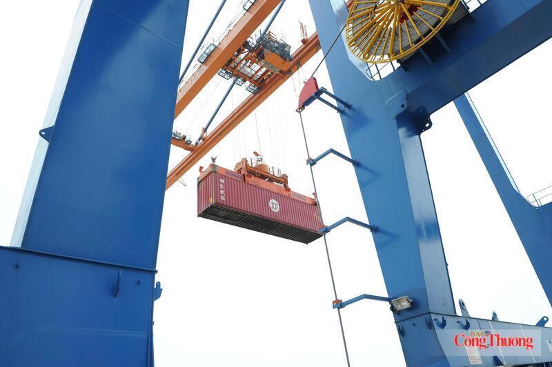 Hà Nội phê duyệt “Đề án liên thông dữ liệu, tối ưu hóa chi phí logistics - xuất nhập khẩu”. Ảnh minh họa: Cấn Dũng