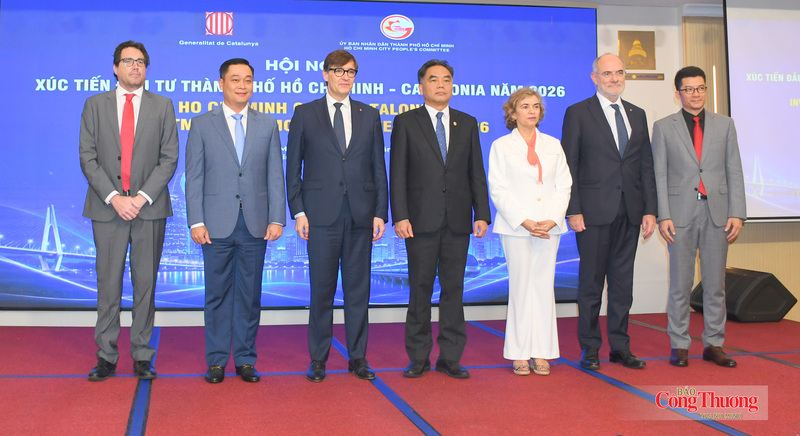 Đại biểu tham dự hội nghị.