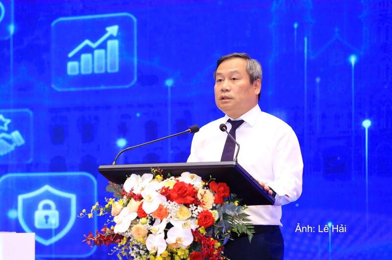 Ông Vũ Đại Thắng, Chủ tịch UBND TP. Hà Nội phát biểu tại lễ ra mắt.
